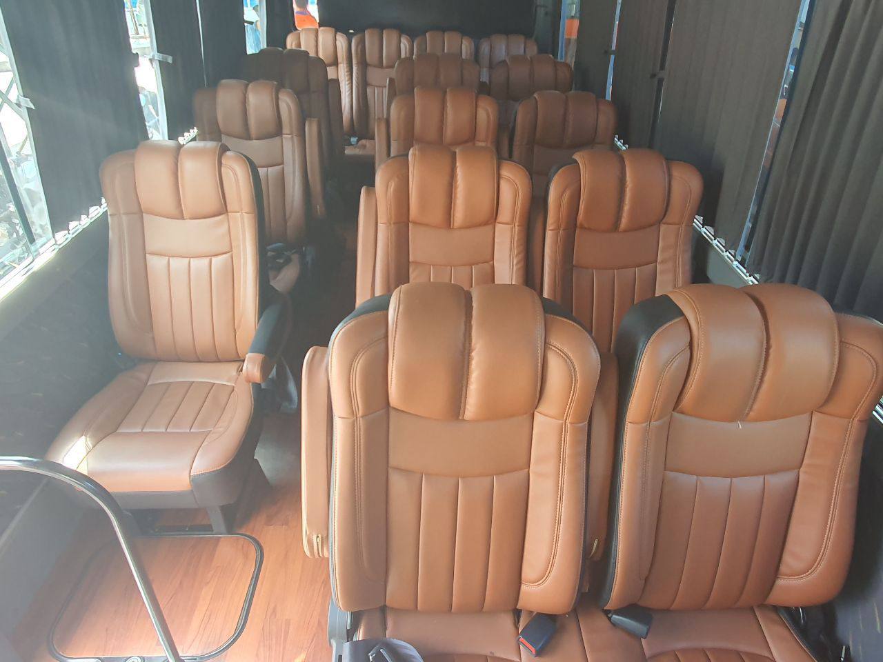 Xe limousine đi Campuchia 